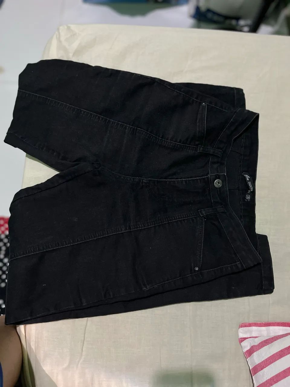 calça jeans preta TAM 42 / M - Foto 2