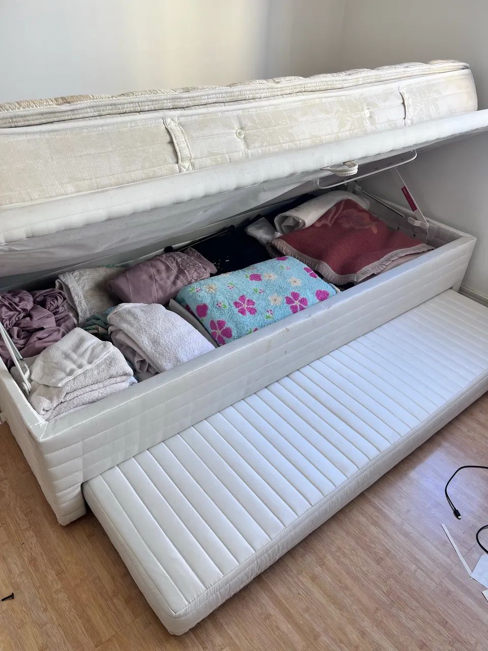 Cama solteiro + box-baú + cama auxiliar - Foto 5