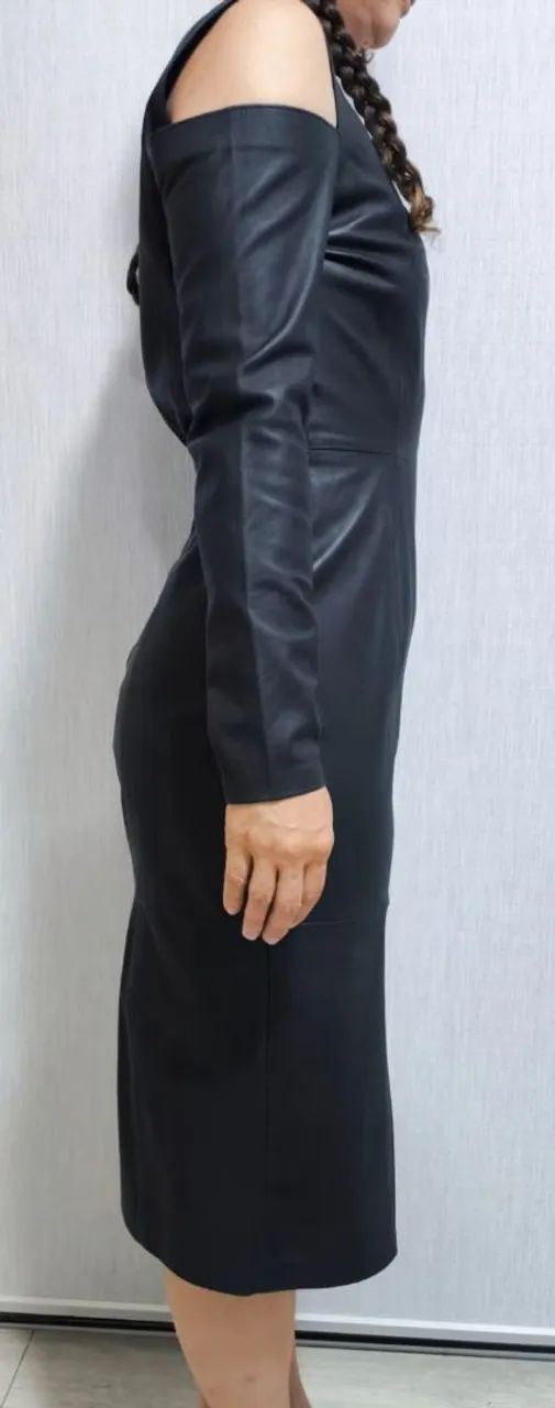 Vestido couro com mangas donimator. - Foto 2