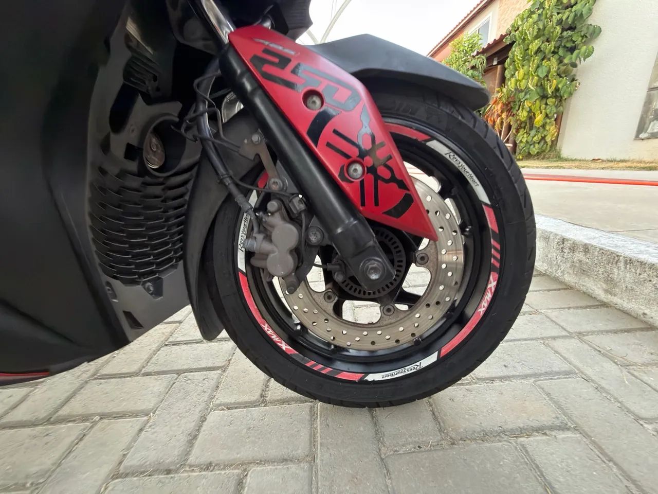 Xmax 250 2021  - Foto 3