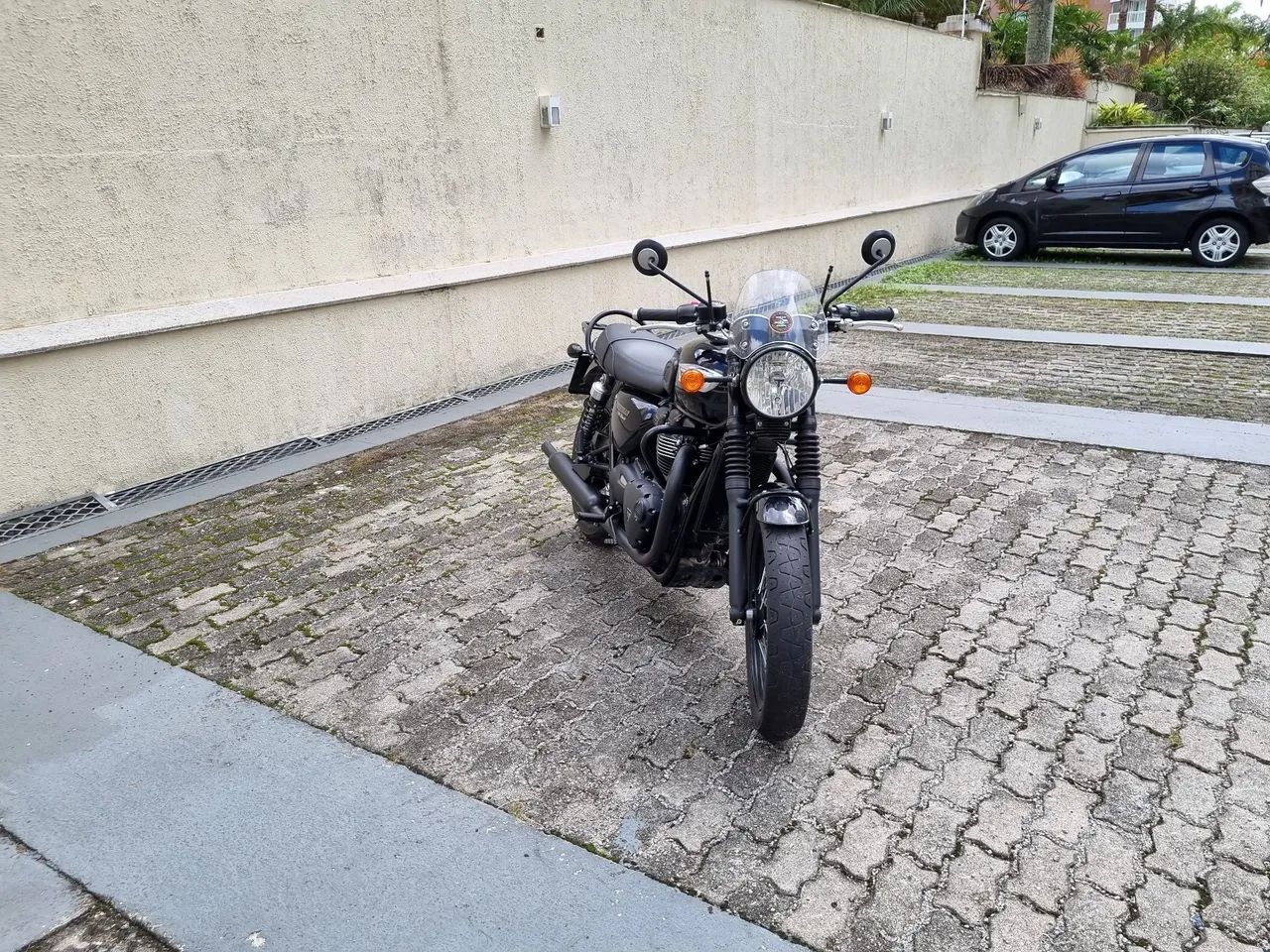 TRIUMPH T100 - Foto 5
