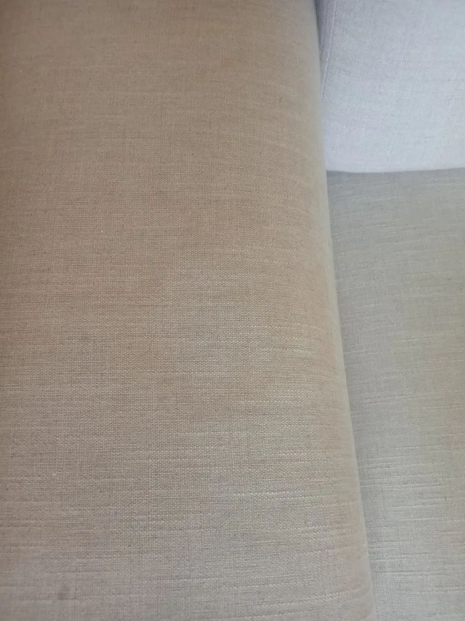 Vendo sofá  de 2 lugares medindo  190×90   em excelente estado.  - Foto 2