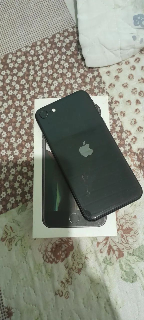 vendo ou troco IPhone SE  - Foto 2