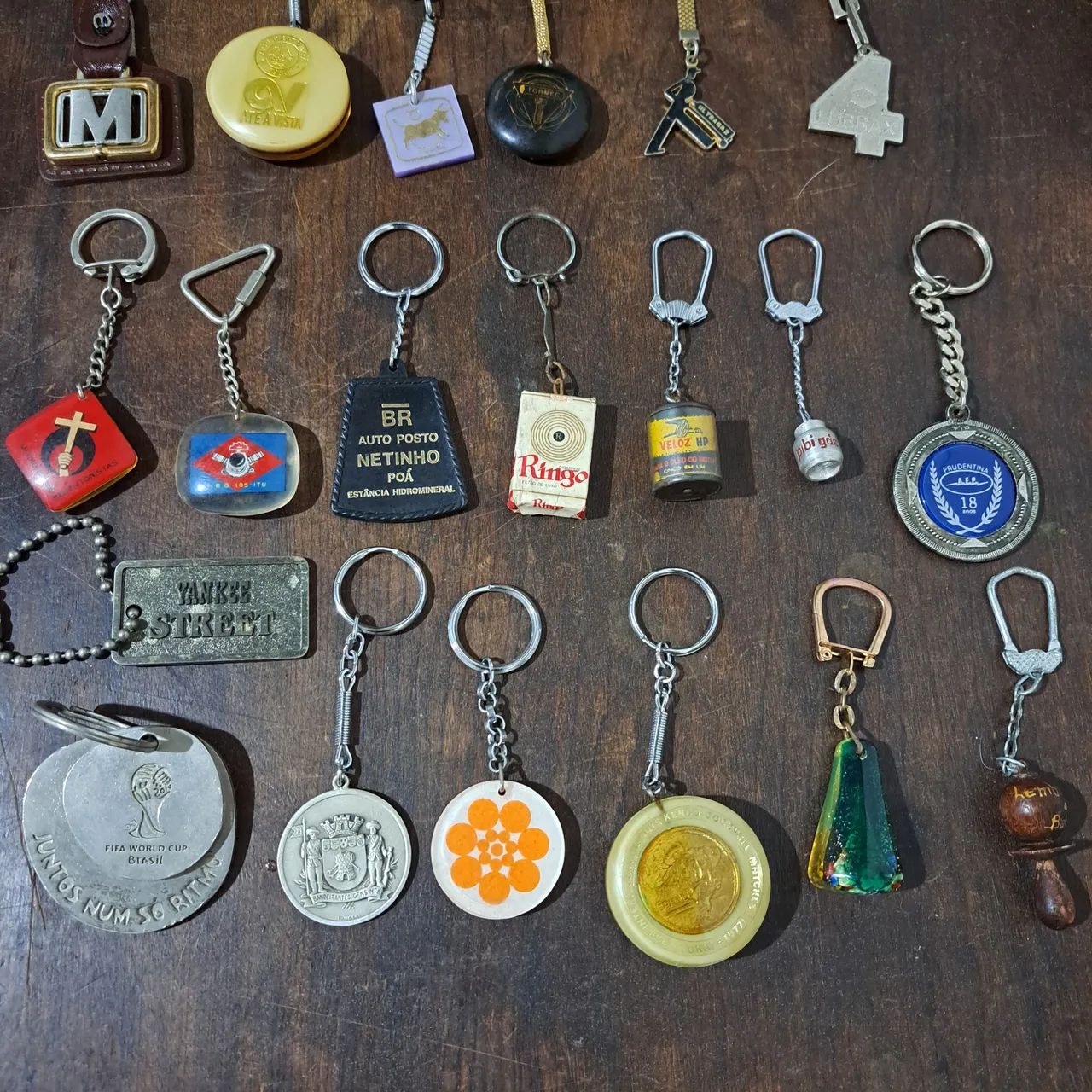 Lote de Chaveiros Antigos | 23 Unidades - Foto 4