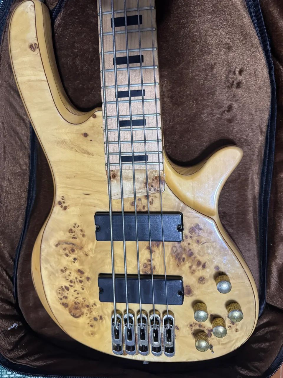 Contrabaixo Luthier 5 Cordas Aguilar