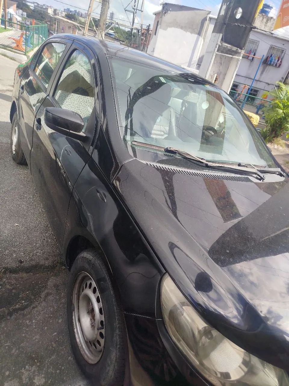 Volkswagen Voyage VOYAGE 1.0/1.0 City Mi Total Flex 8V 4p 2011