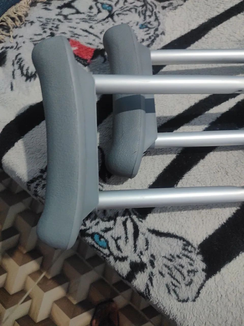 Vende se muletas axilar  - Foto 3