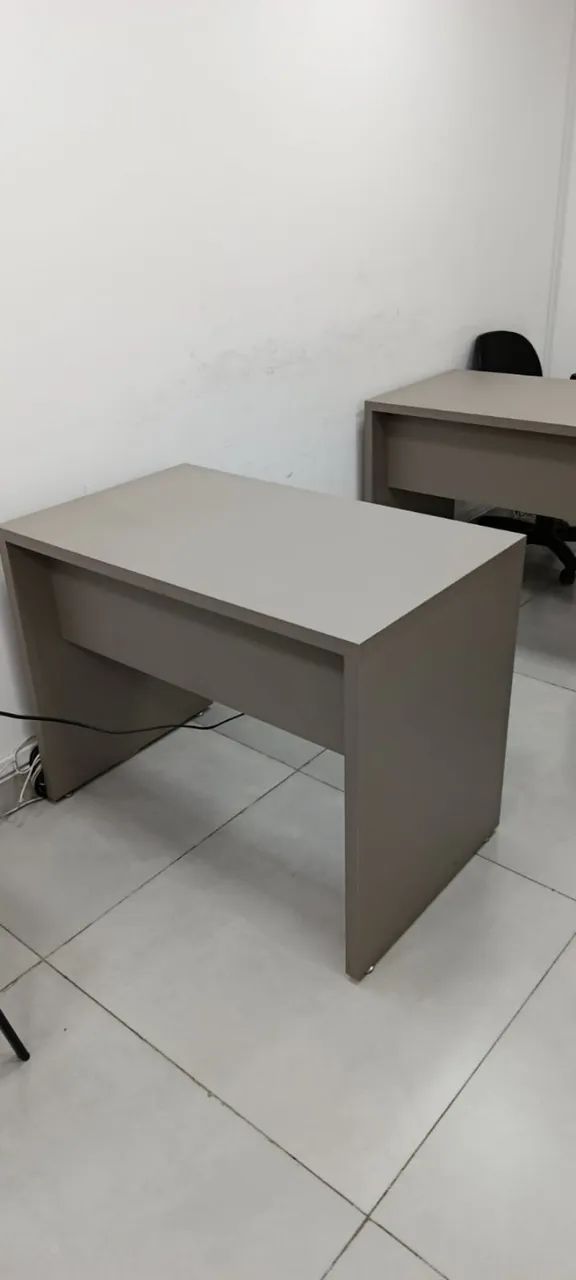 Single-Seat Gray MDF Table65570225043969121