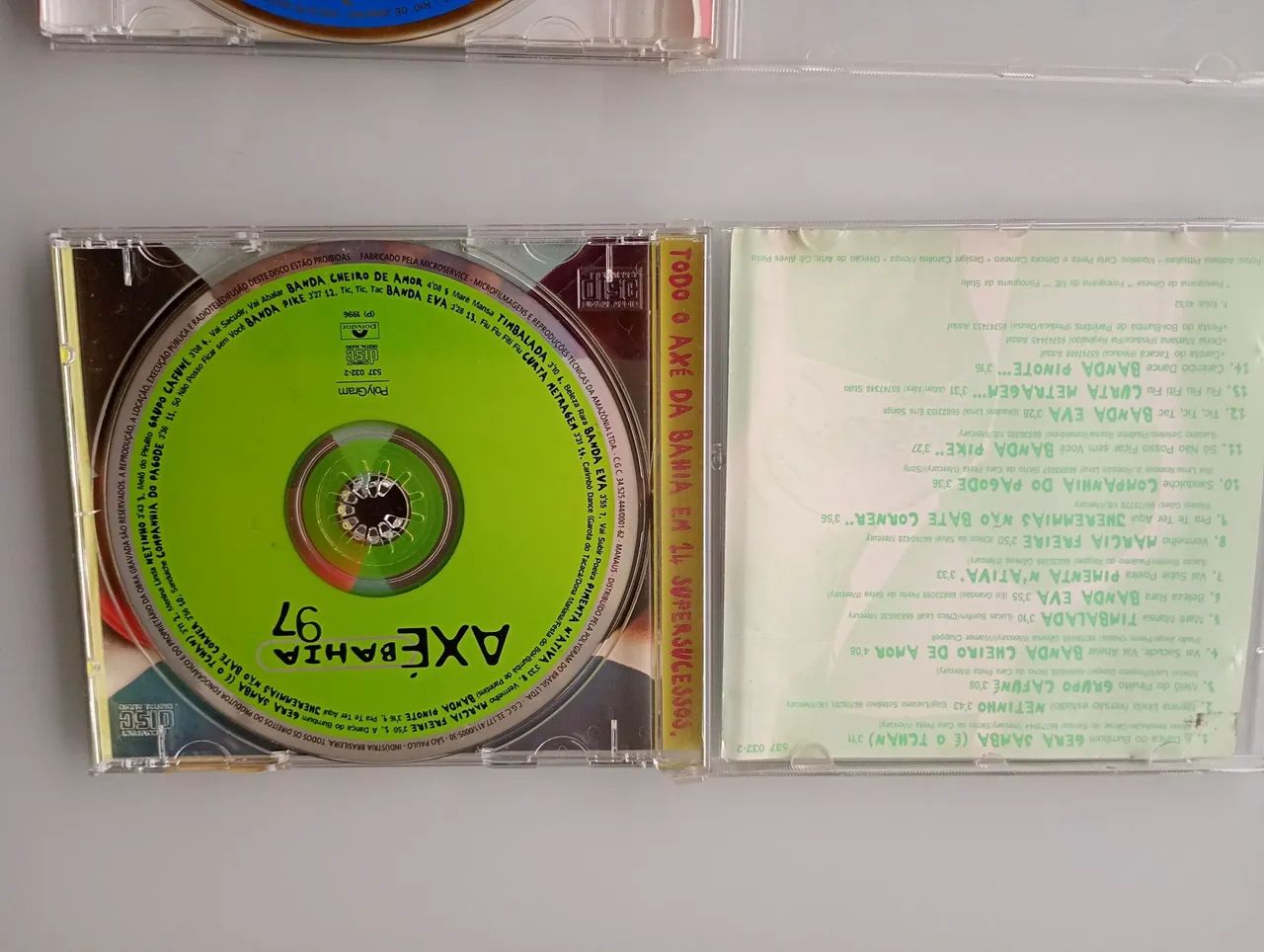 CD É o tchan no Havaí e Axé Bahia 97 kit 2 - Foto 3