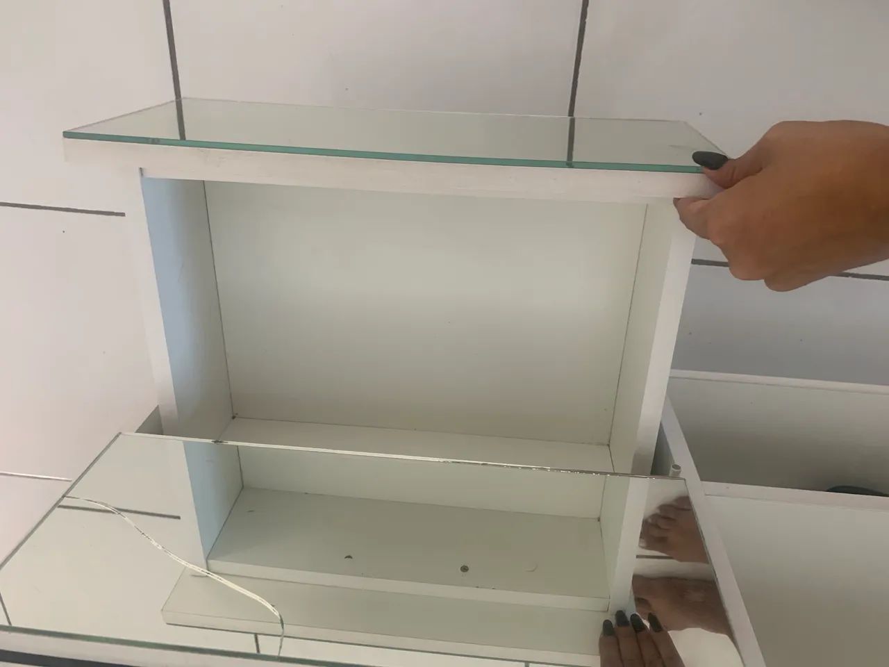 Rack usado com duas gavetas e espelho  - Foto 3