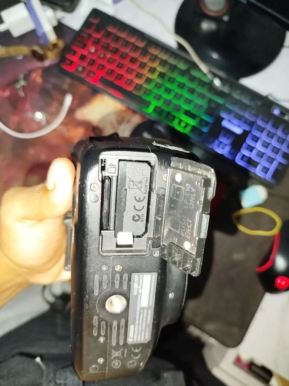 Canon EOS Rebel T100 + Lente 18-55mm + Acessórios (Ler Descrição: Reparo na Entrada) - Foto 2