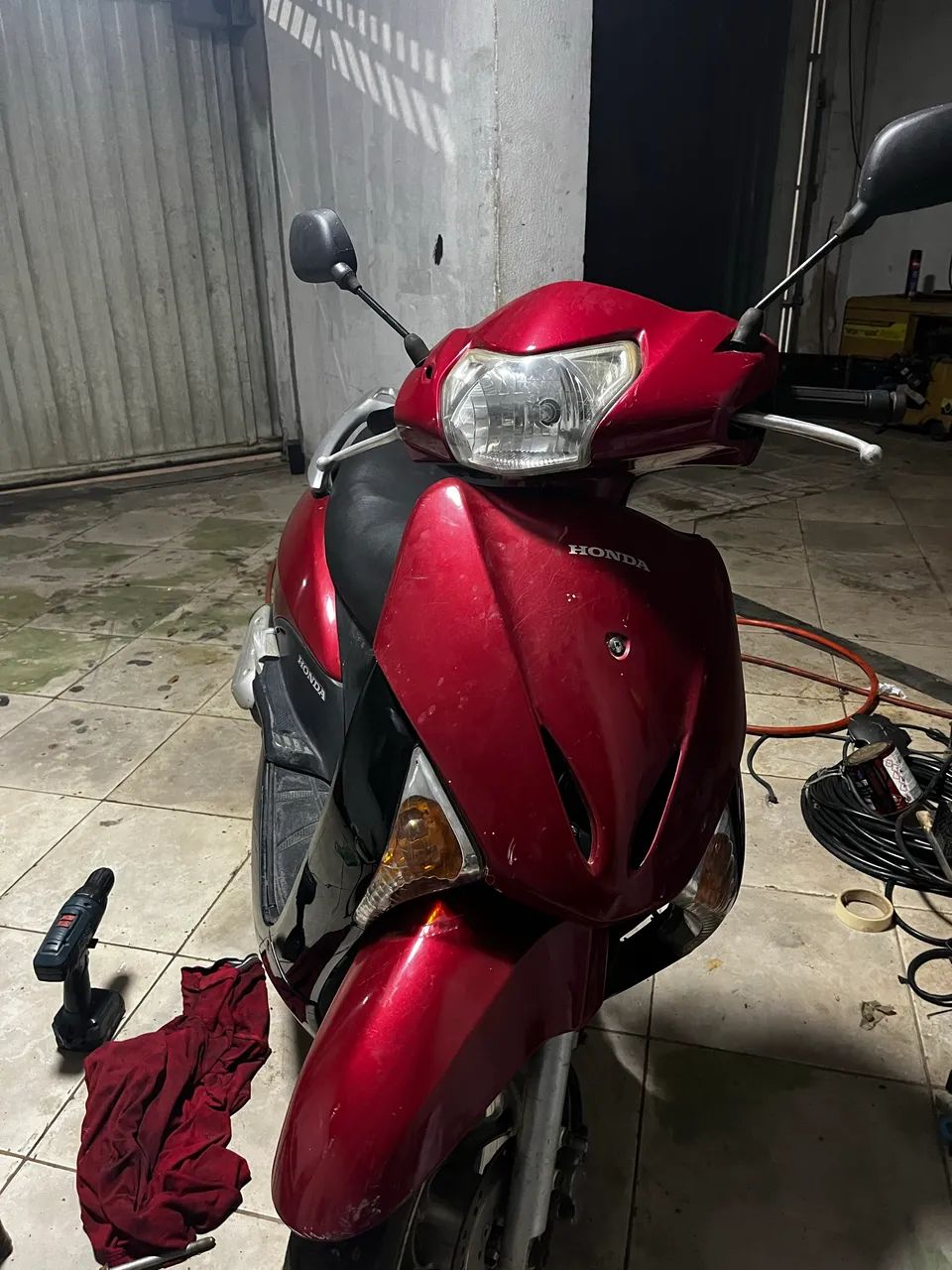 Moto lead 