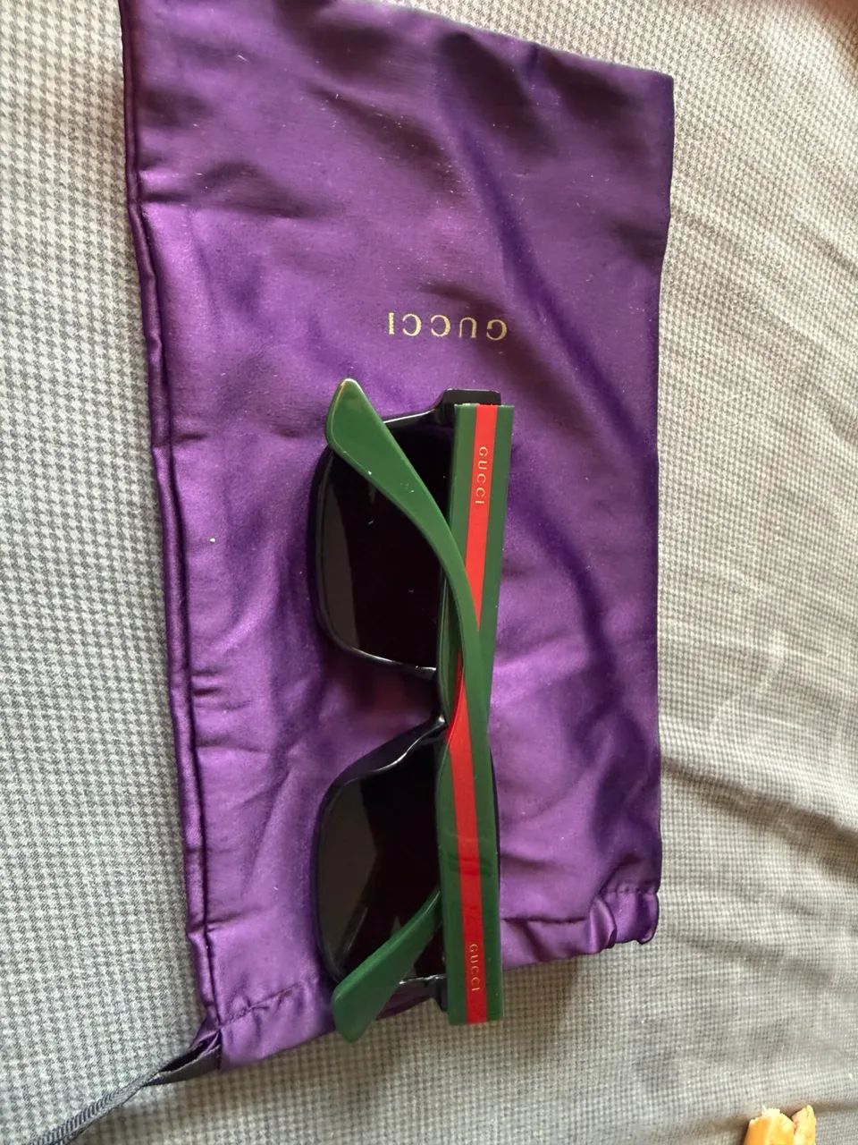Óculos de Sol Gucci Original ? Completo com Estojo e Flanelas - Foto 3