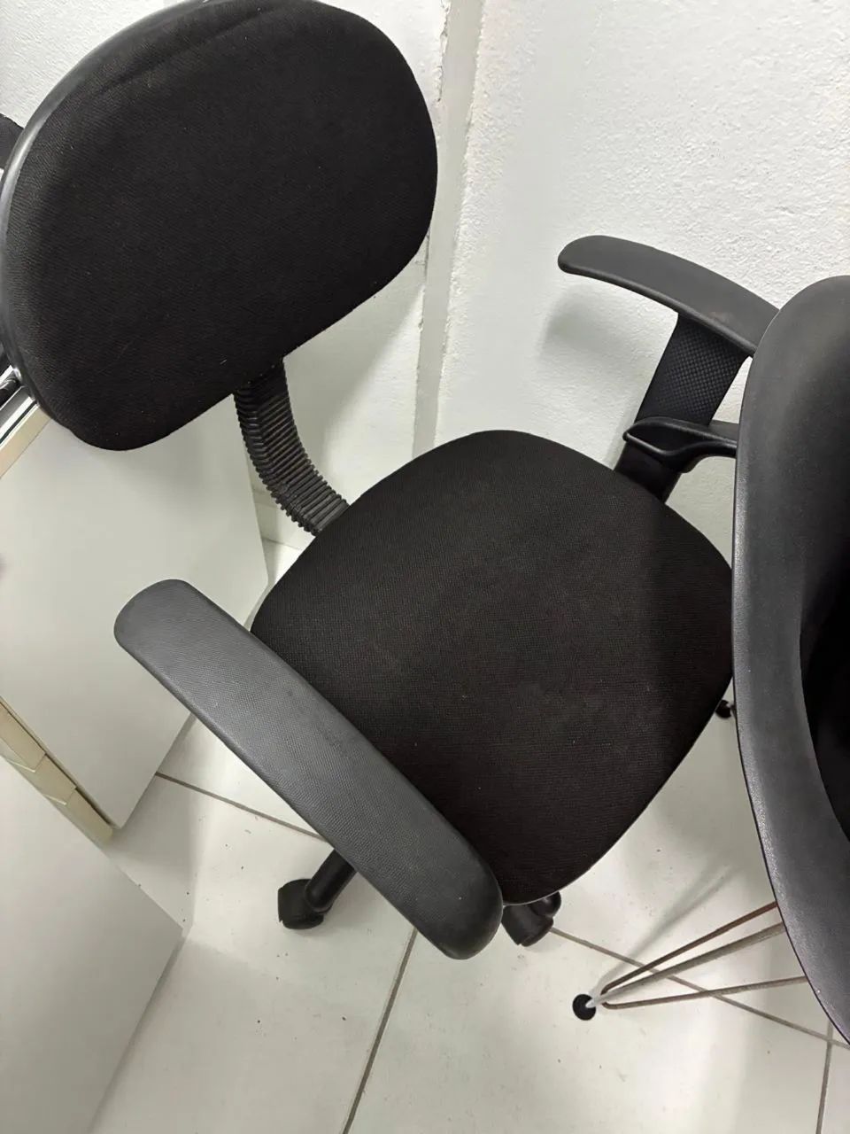Vendo cadeira de escritório  - Foto 2