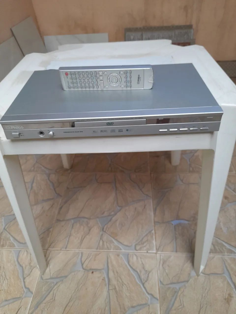 DVD seminovo, super conservado da Philco