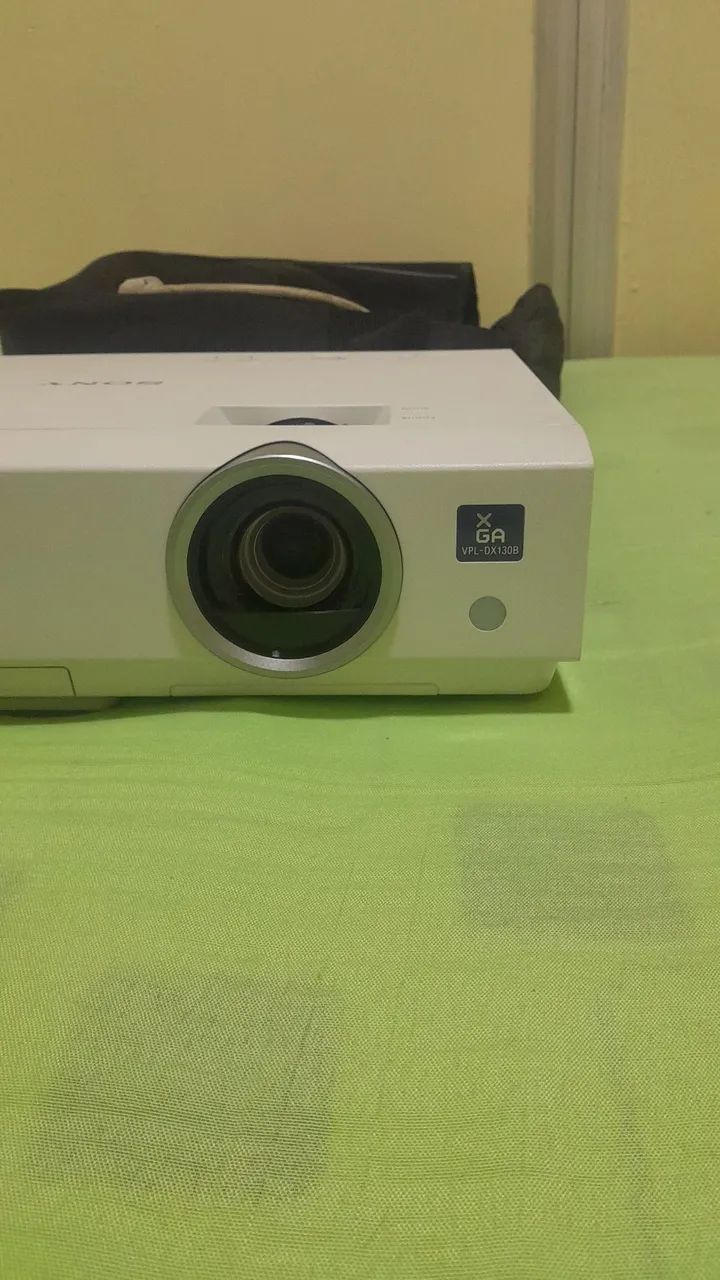 Projetor Sony VPL-DX130B funcionando - Foto 2