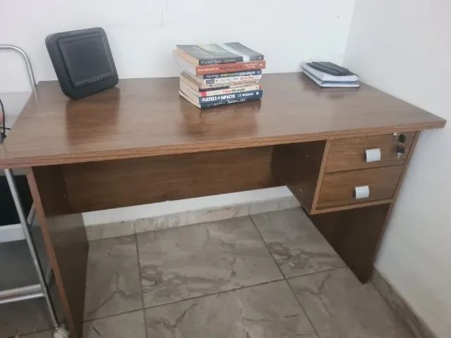 Mesa e cadeira confortável para notebook  - Foto 2