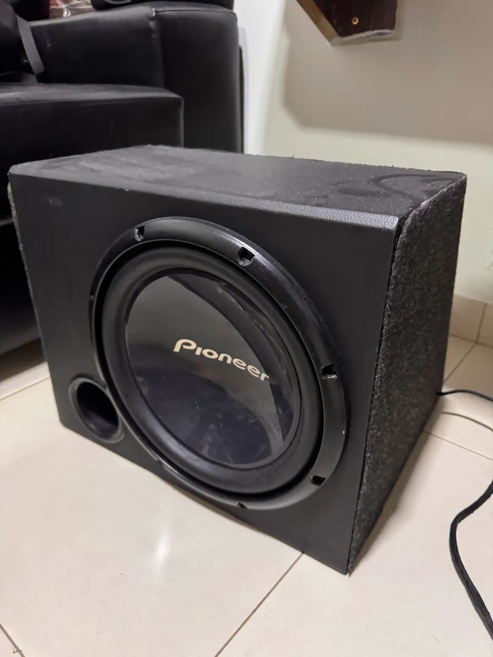 Subwoofer Pioneer Champion Series com Caixa