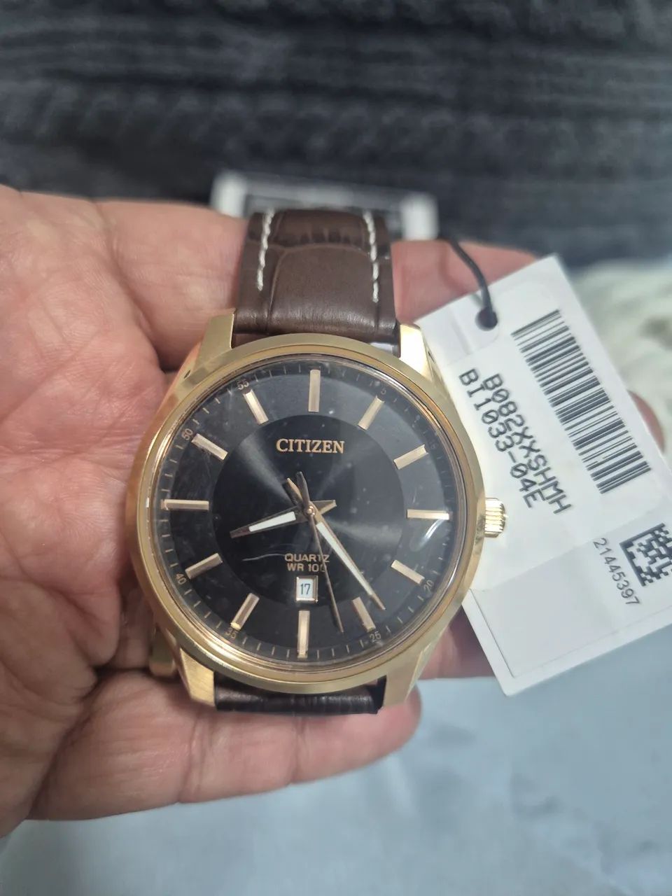Relógio CITIZEN QUARTZ DOURADO  BI1033-04E  -  NA CAIXA/SEM USO - Foto 3