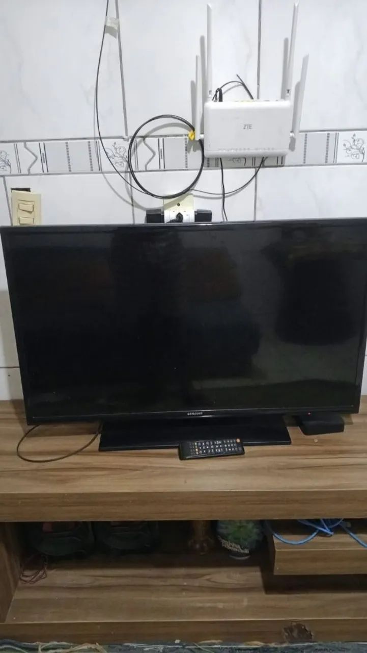 Vendo tv 32 polegadas ( não smart) - Foto 2