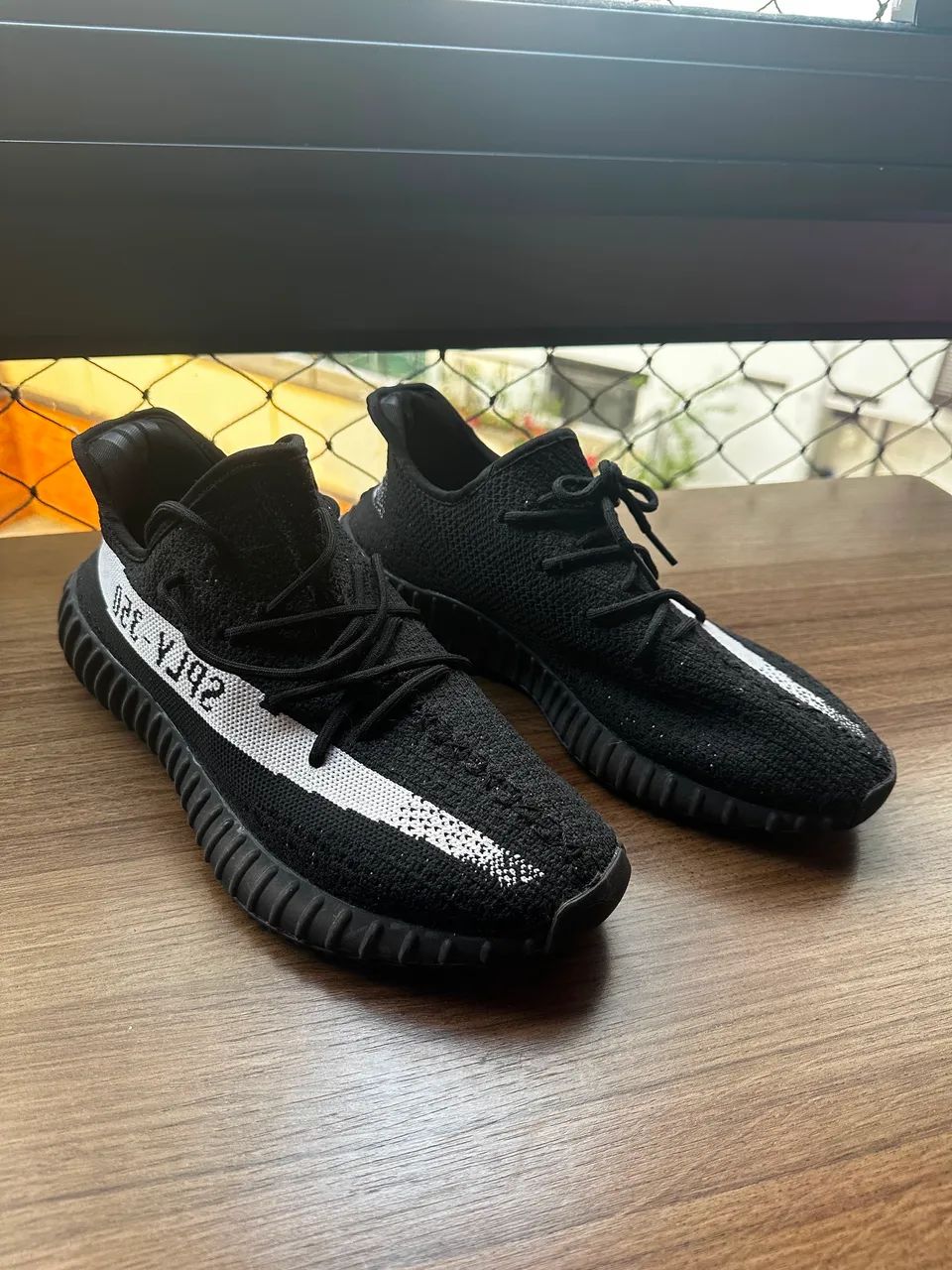 Tênis Yeezy 350  - Foto 4
