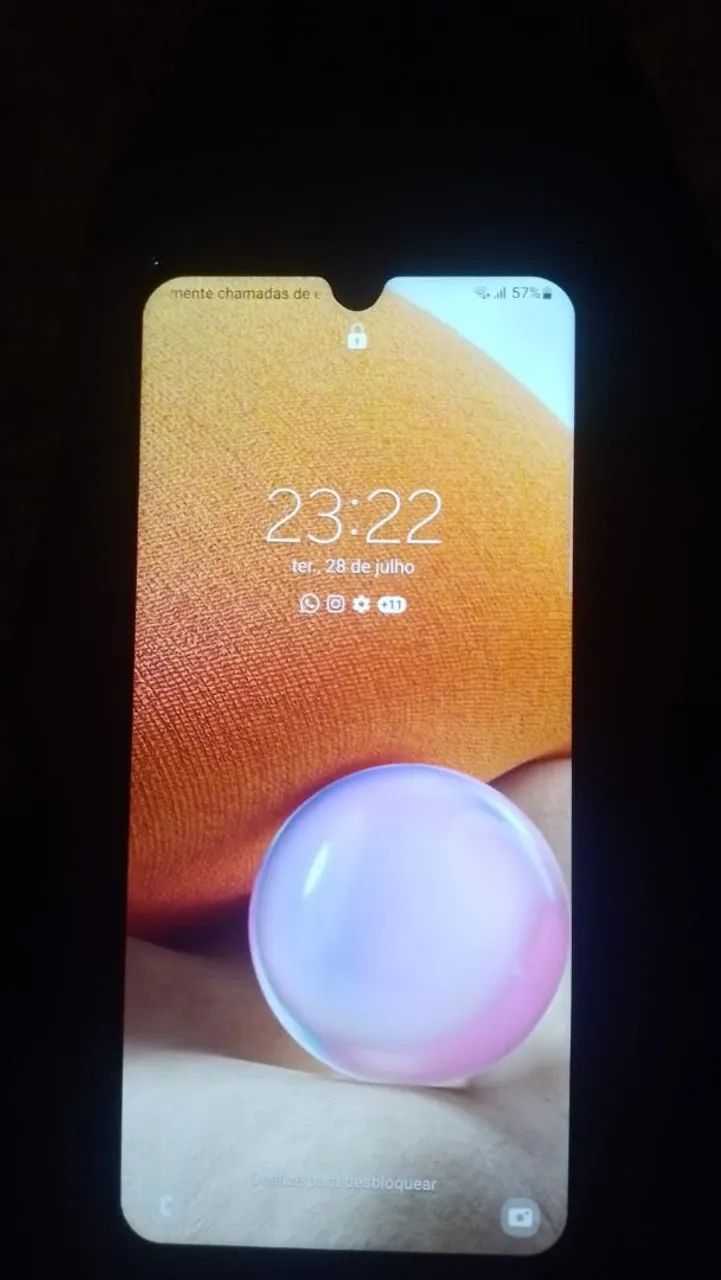 Vende se esse celular a32 semi novo entrego  - Foto 2