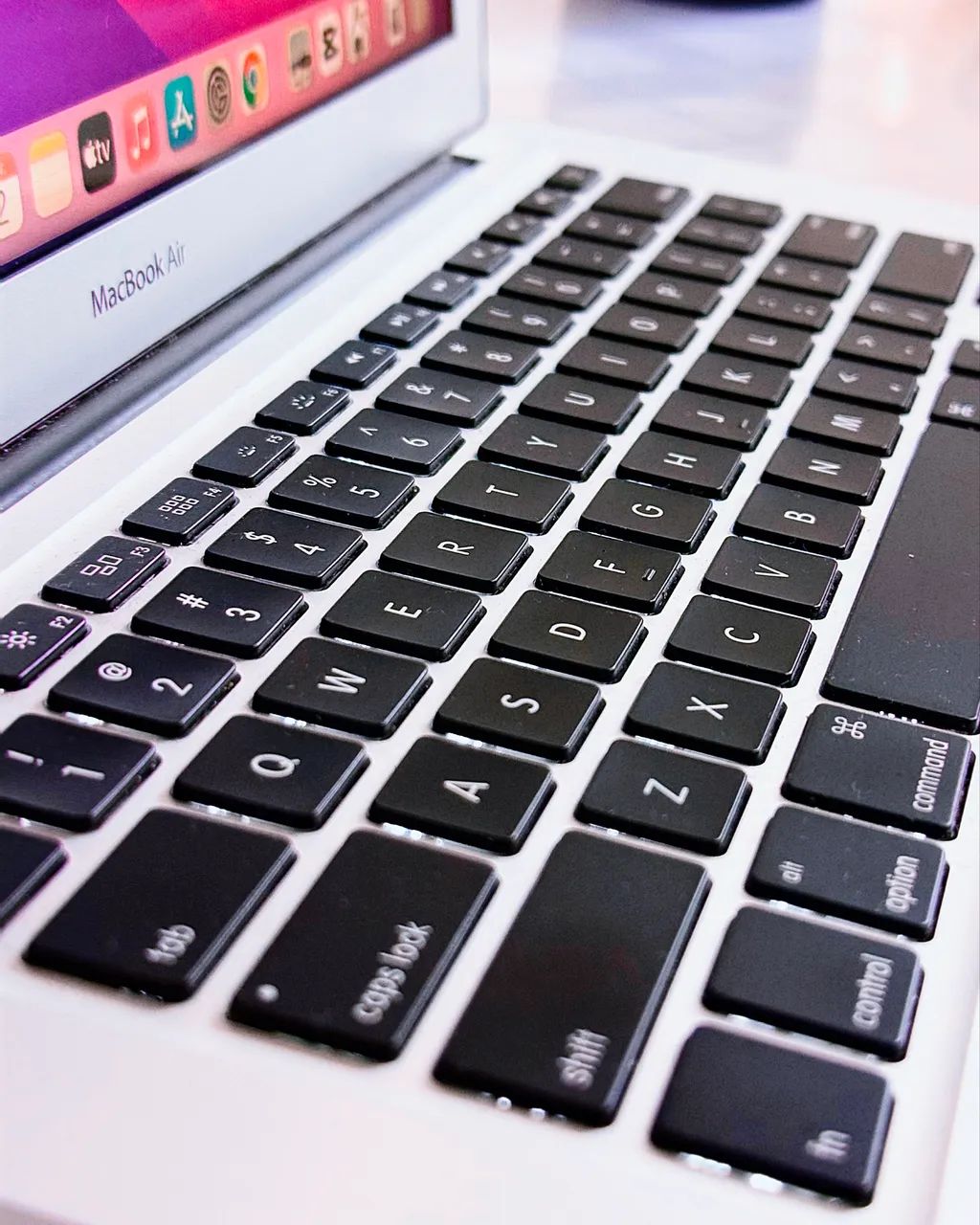 MacBook Air 13インチ (2015) 本体 サブPCとしてMacBook Air 13インチ Early 2015 を買った理由【開封