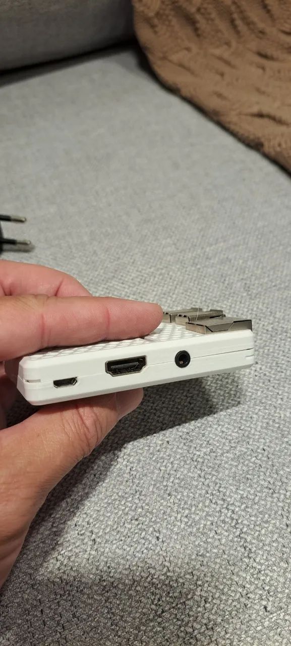 Raspberry Pi 3 Model B + Fonte e Case 3D - Único Dono - Foto 3
