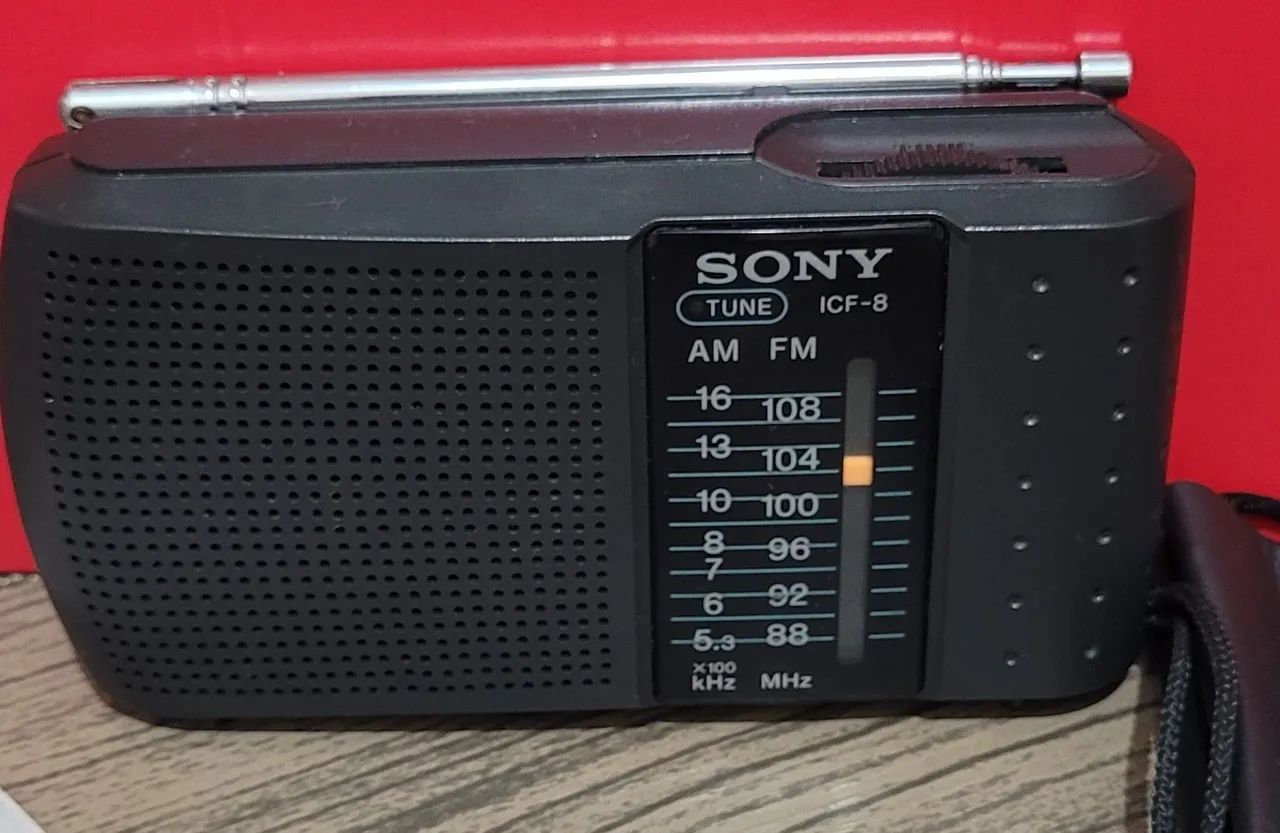 Radio Sony ICF-8