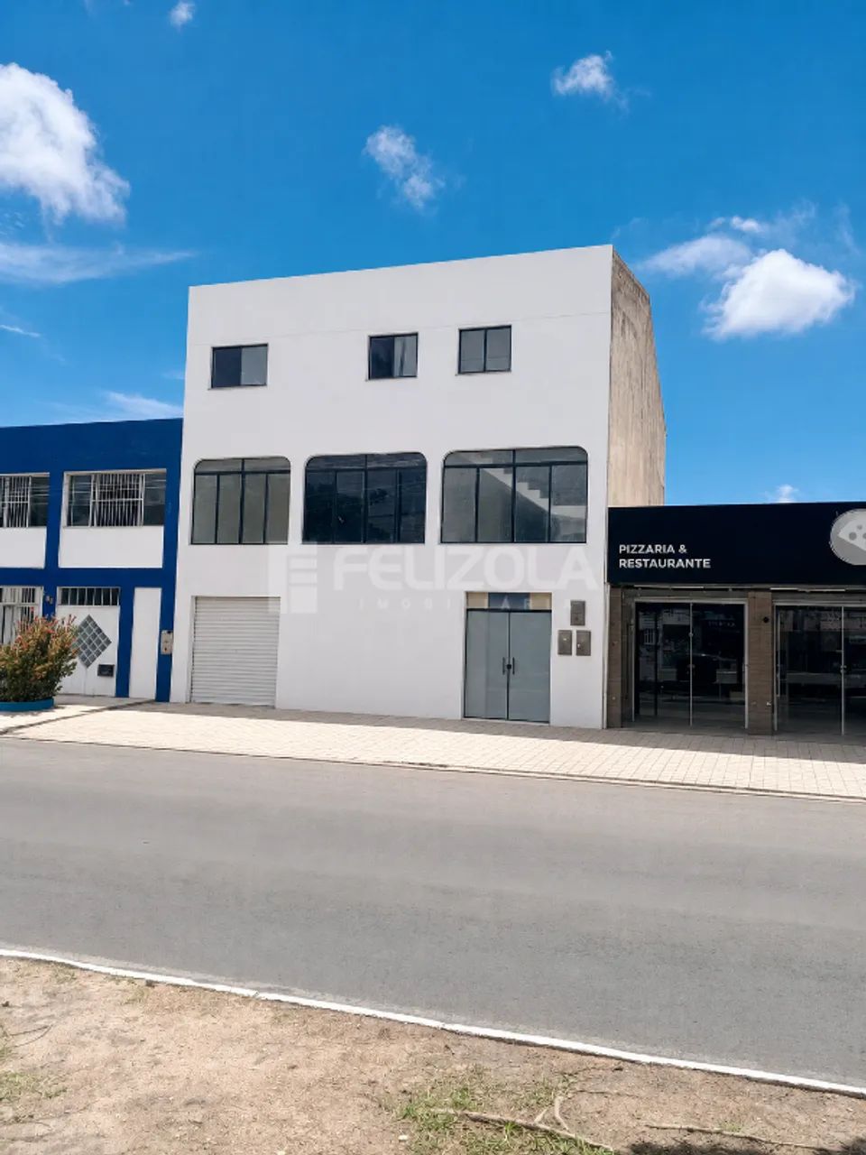 Área Comercial à venda no Bairro Farolândia 4 vagas