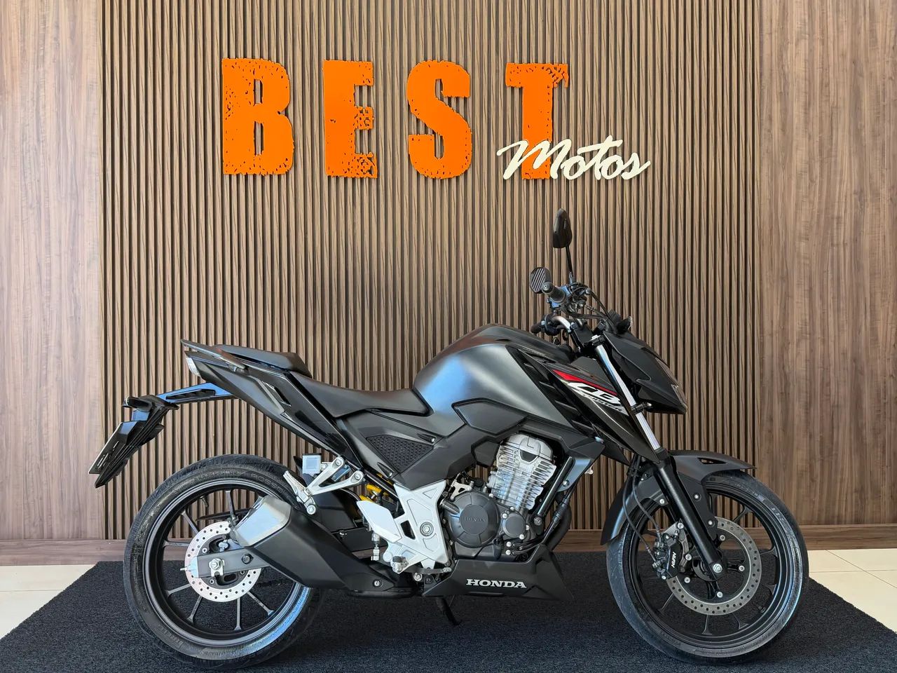 CB 300 F
