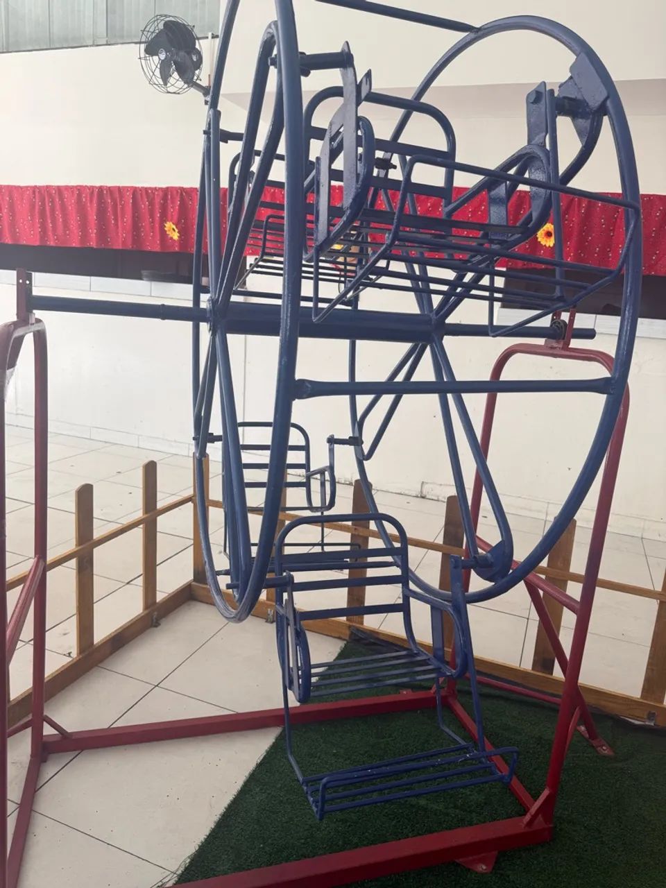 Vendo roda gigante 