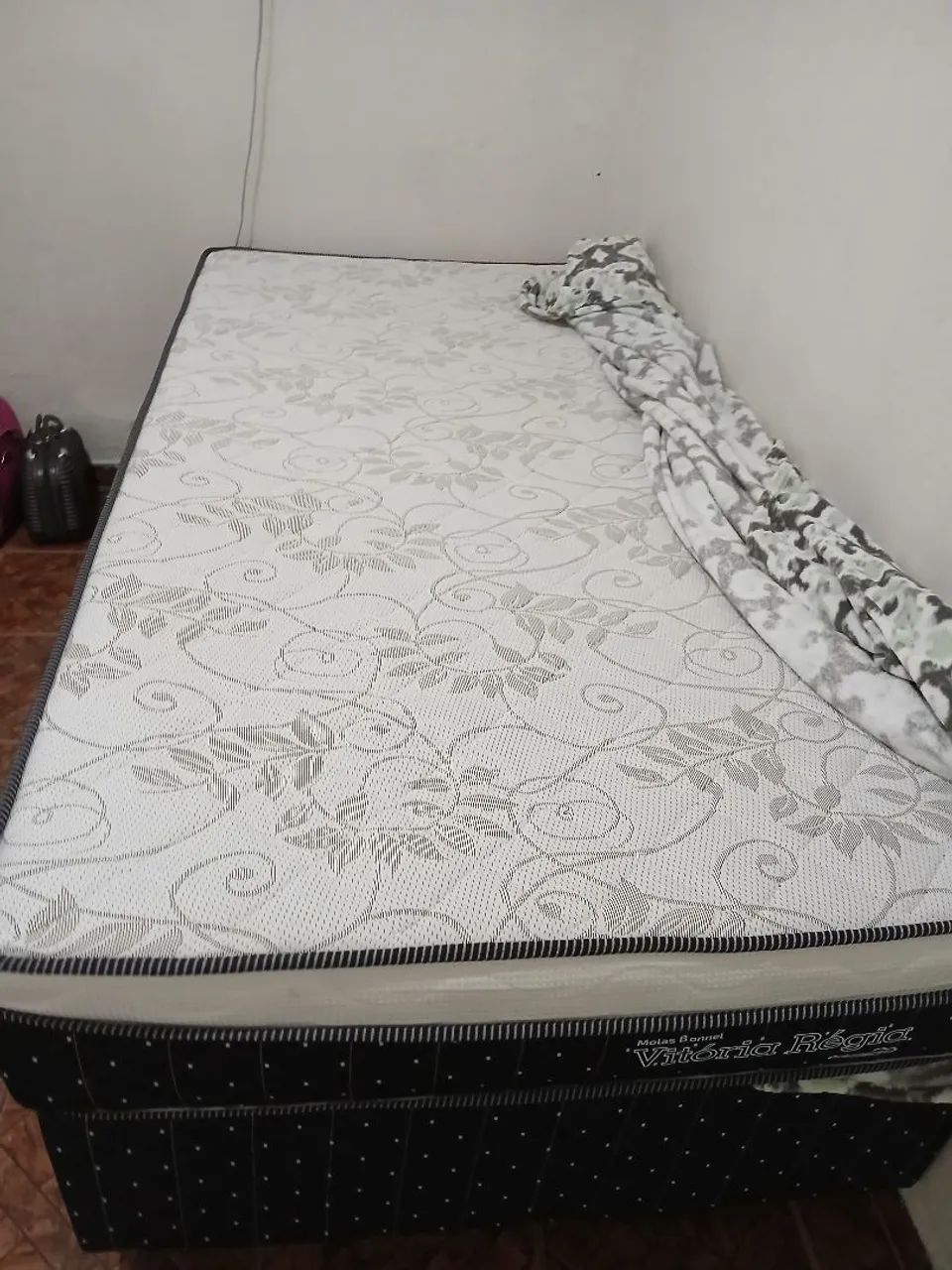 VENDO COLCHÃO BOX DE SOLTEIRO DE MOLA - Foto 2