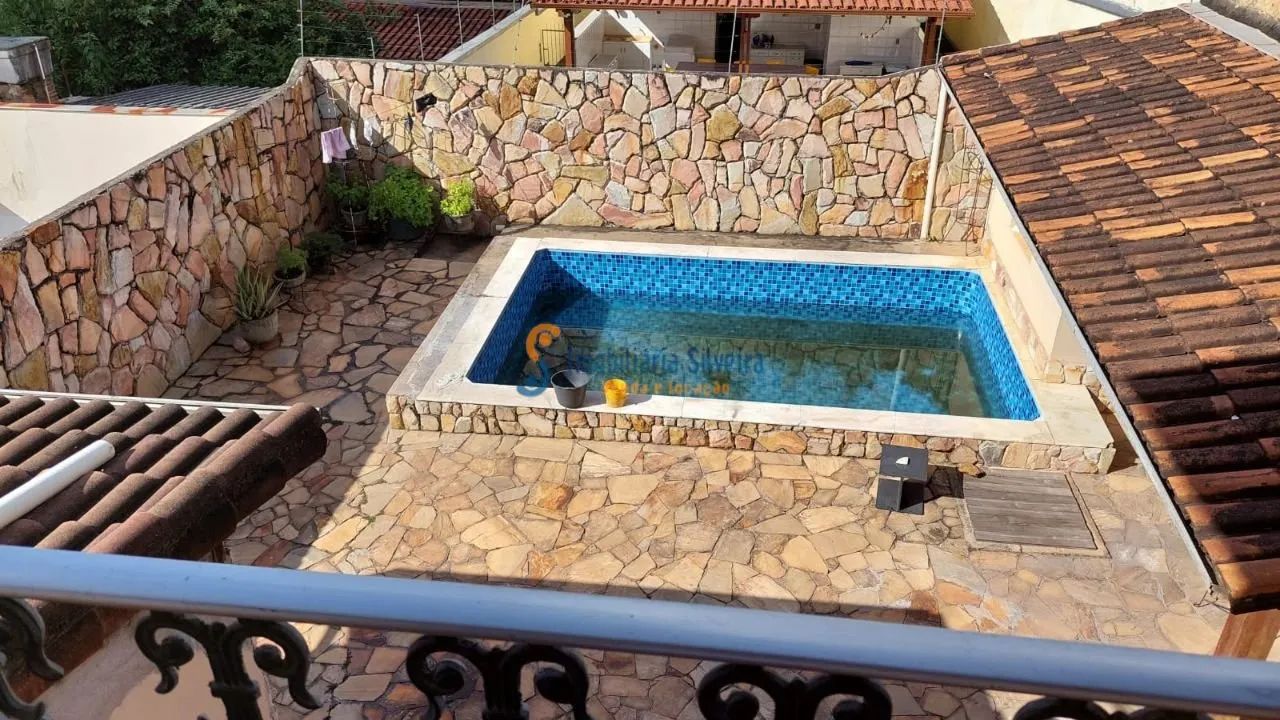 Casa de 2 pavimentos estilo colonial , 04 quartos, recuada com piscina - Foto 4