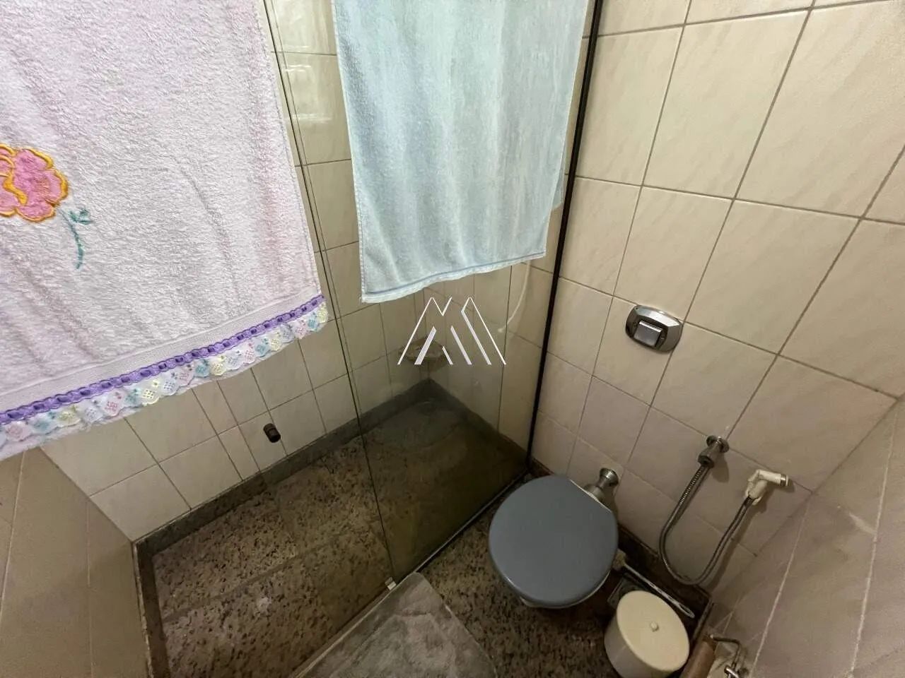 Alugo casa em Itaúna com ótima localização! - Foto 3