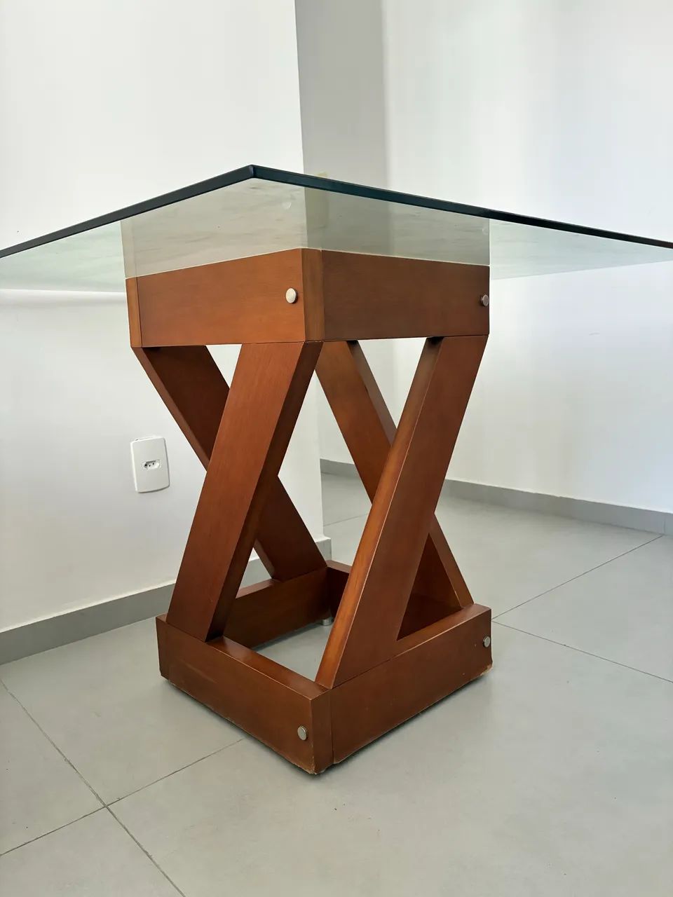 Mesa de jantar com tampo de vidro - Foto 2