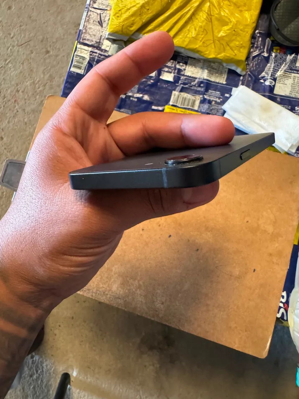 iPhone 16e 128g - Foto 3