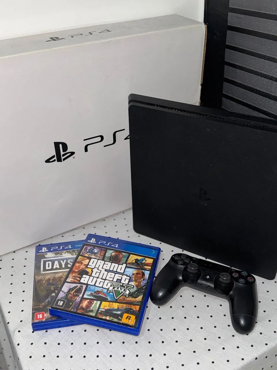 PlayStation 4 Slim 1TB