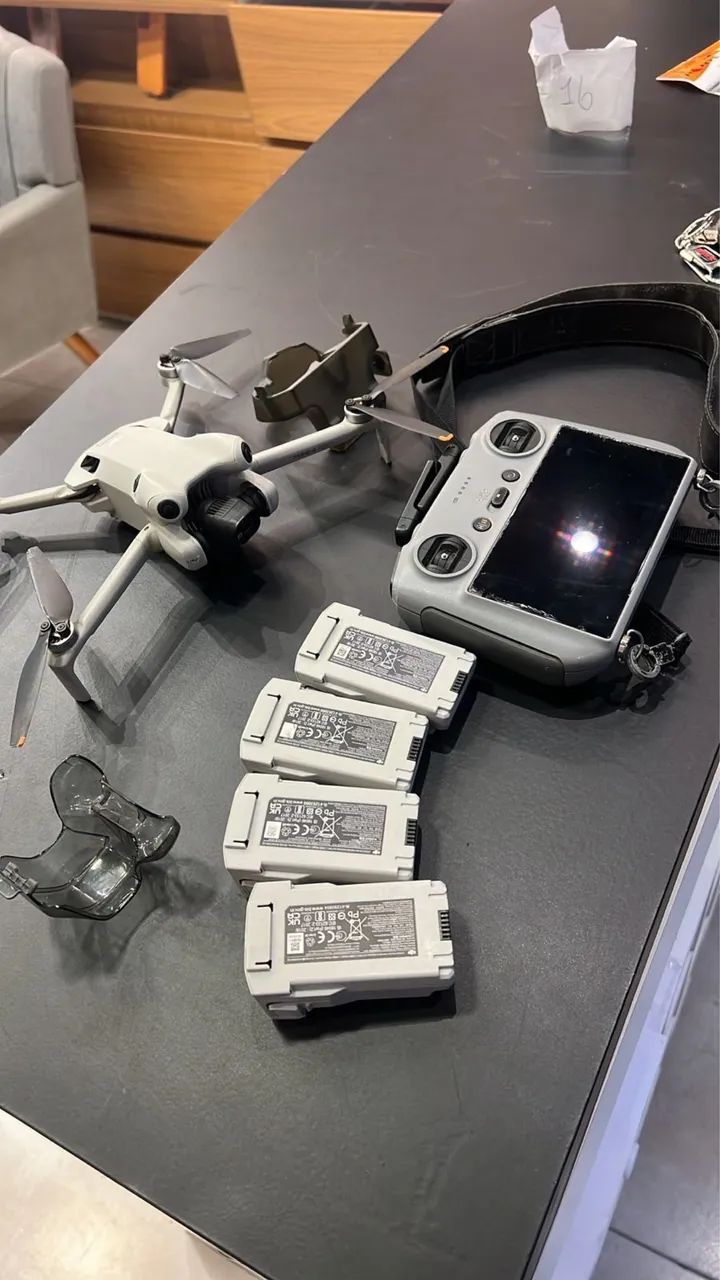 Drone DJI Mini 4 pro Combo Fly More 