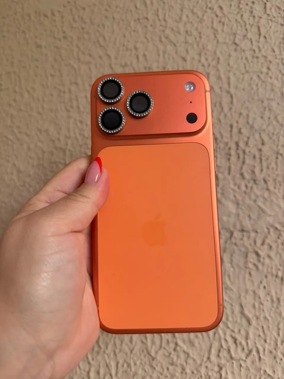 IPHONE 17 PRO MAX com acessórios 