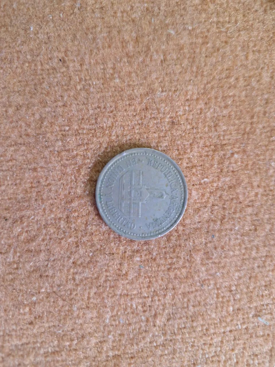 Moedas antigas de outros países.  - Foto 4
