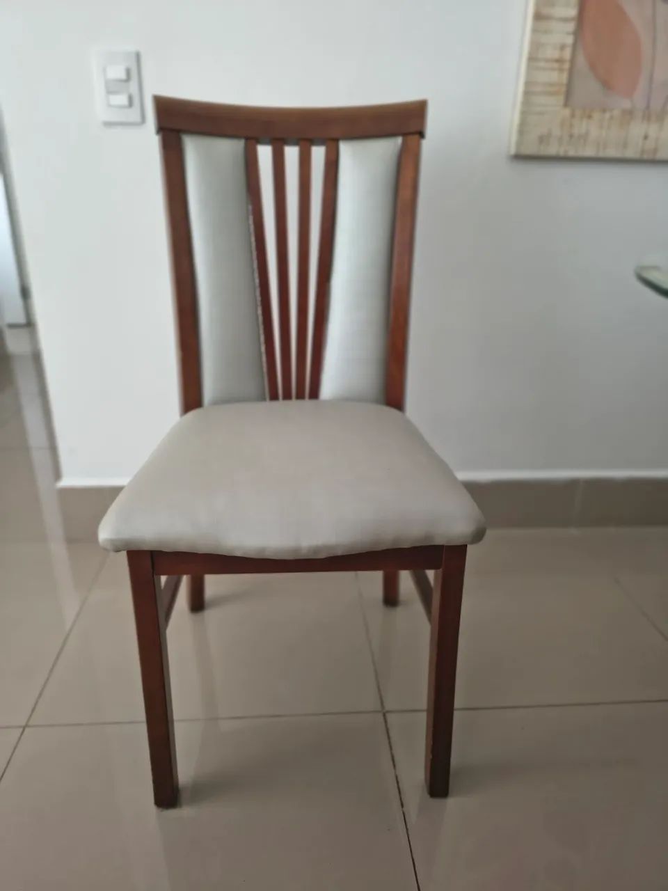 Mesa de Madeira com 4 cadeiras  - Foto 5