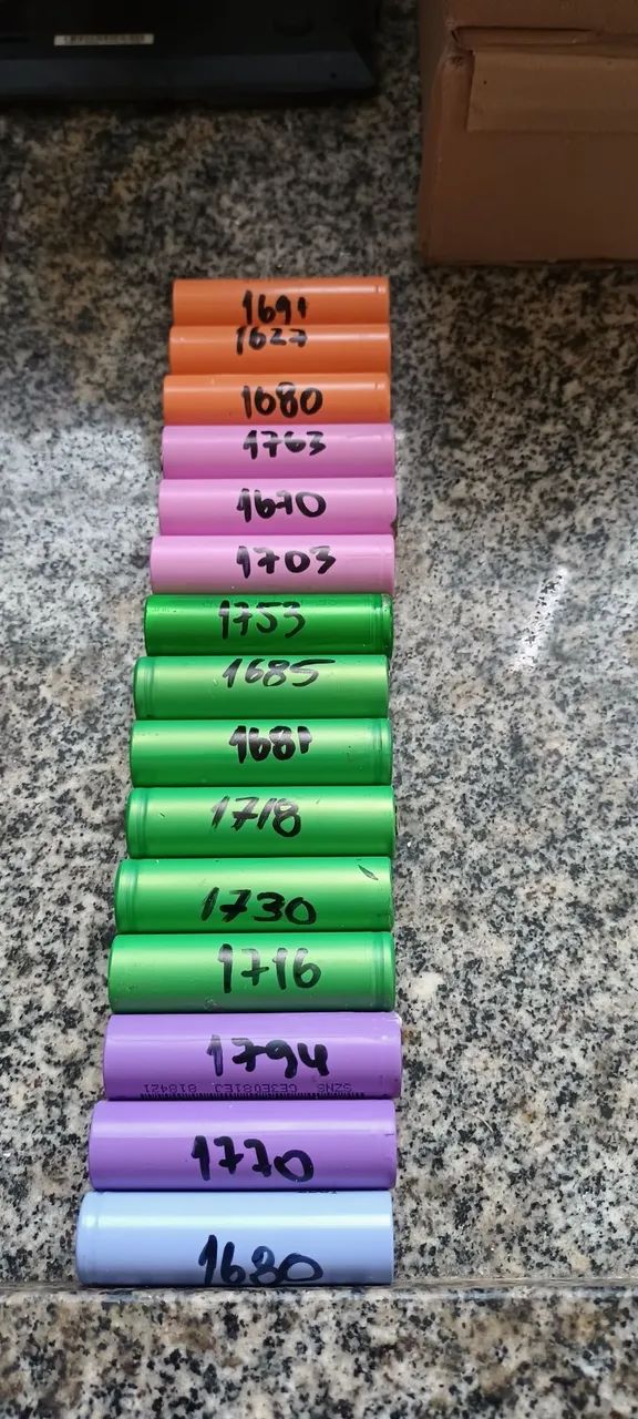 40 células 18650 entre 1600 a 1800 mah usadas