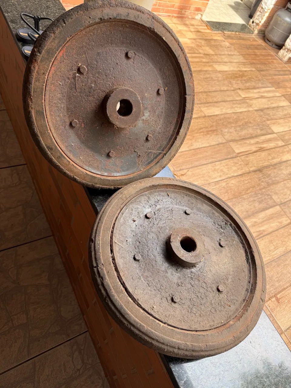 Roda de borracha e Ferro antiga  - Foto 5