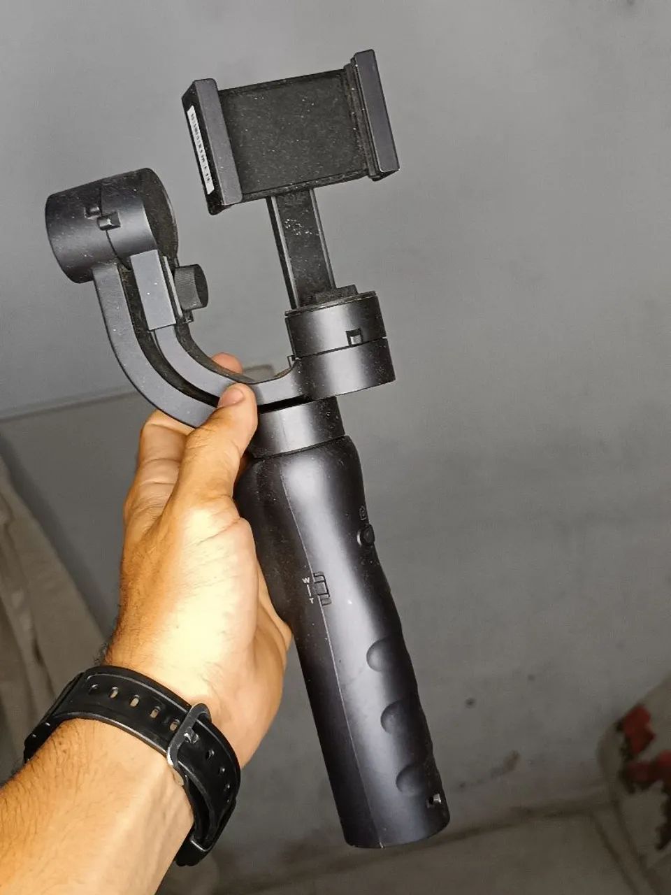 Estabilizador portátil de três eixos ( com defeito) - Foto 2