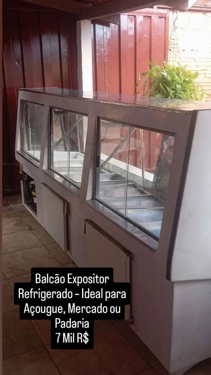 Vendo Balcão Refrigerado Grande - Perfeito pra Açougue ou Padaria