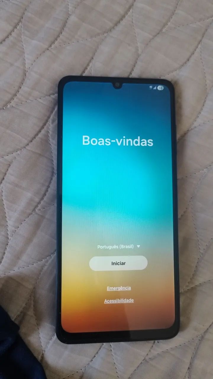 Celular Samsung A06 novo 