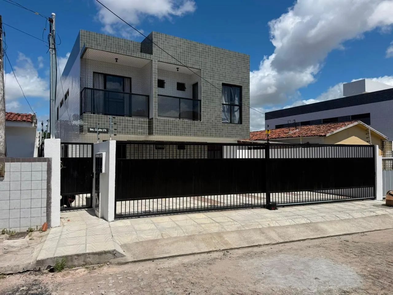 Apto pronto p/ morar Térreo de 3 qts com área em U