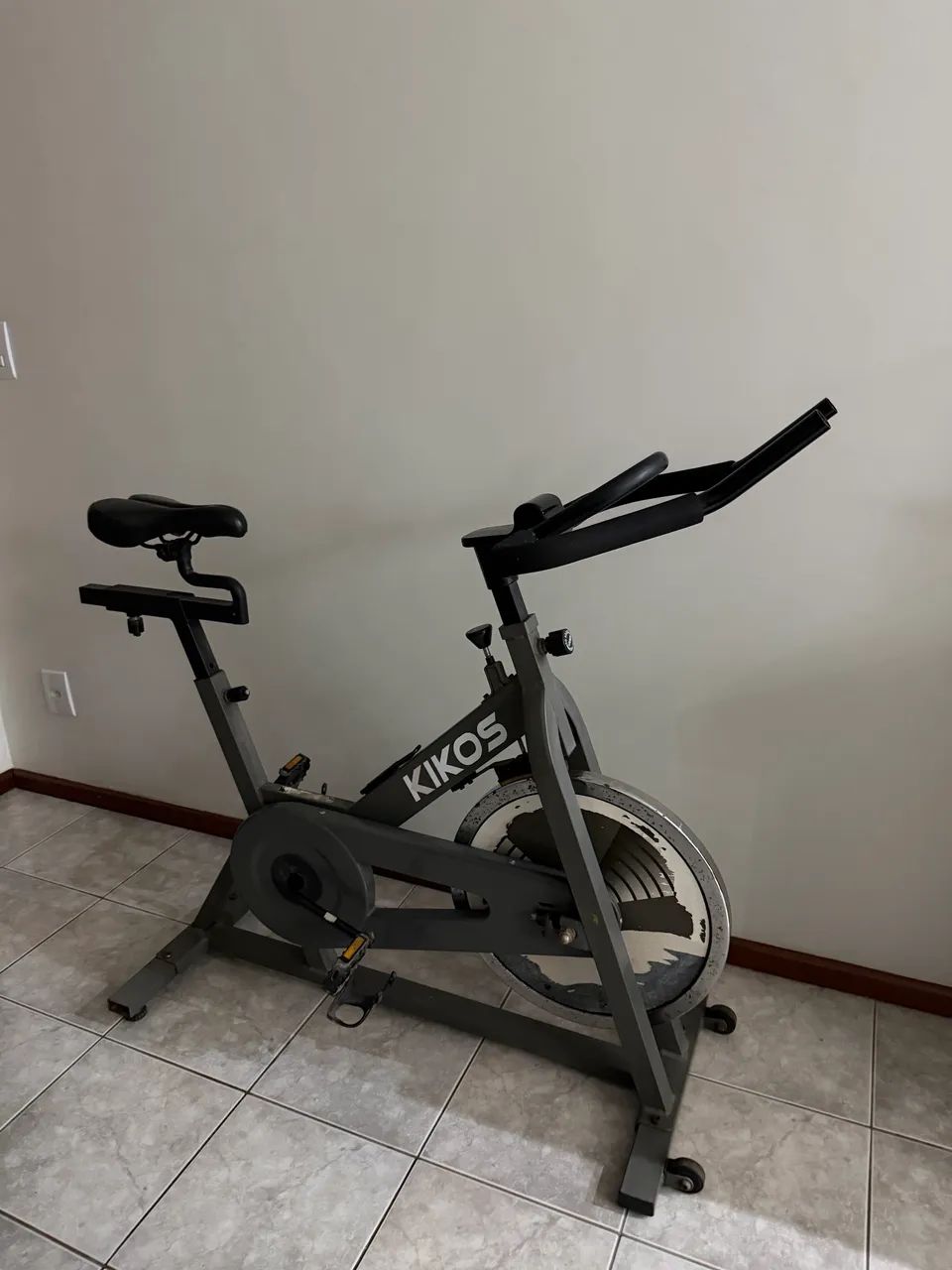 Bicicleta Ergométrica/Spinning Kikos F5i 