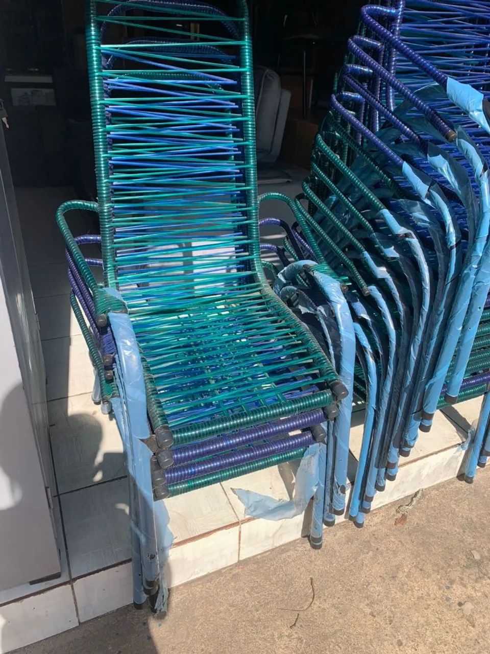 Cadeira de fio tubular reforçada- nova